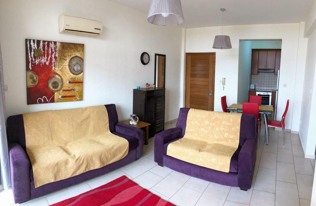 King'S Gardens Apartment Пафос Экстерьер фото